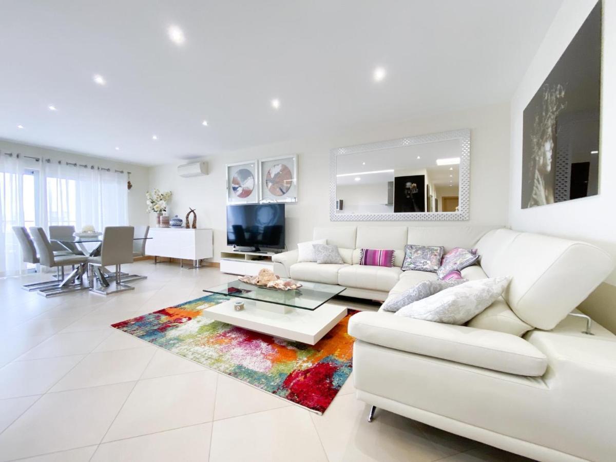 Luxury Condominium Apartment With Swimming Pool #1903 라고스 외부 사진
