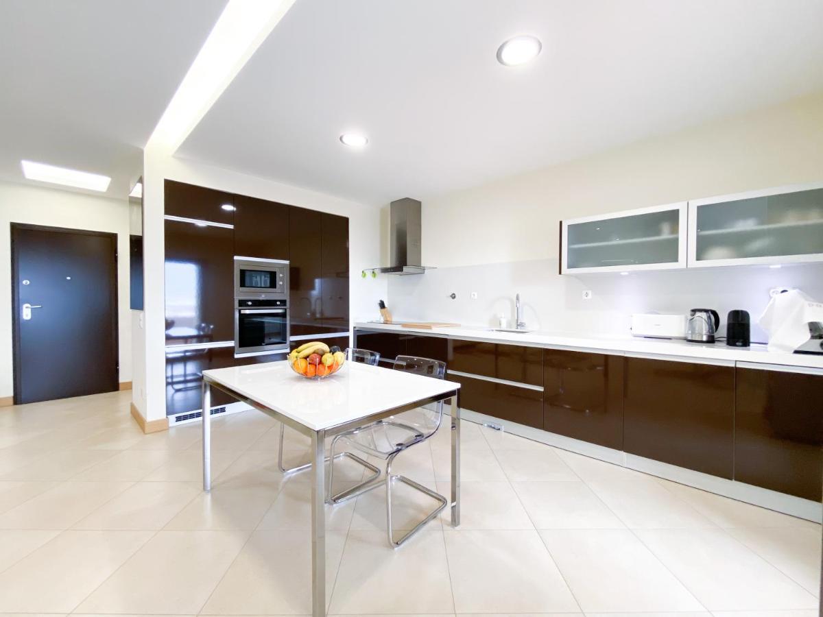 Luxury Condominium Apartment With Swimming Pool #1903 라고스 외부 사진