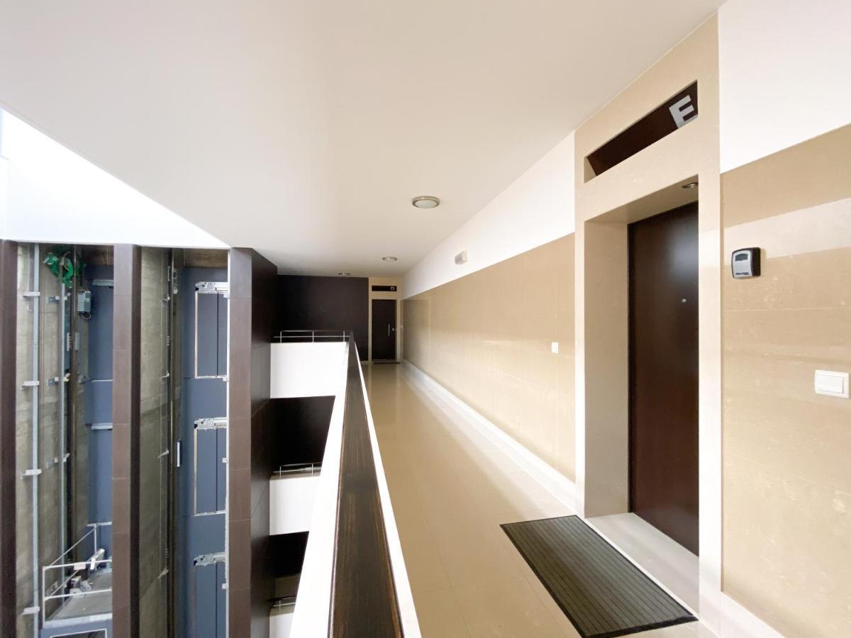 Luxury Condominium Apartment With Swimming Pool #1903 라고스 외부 사진