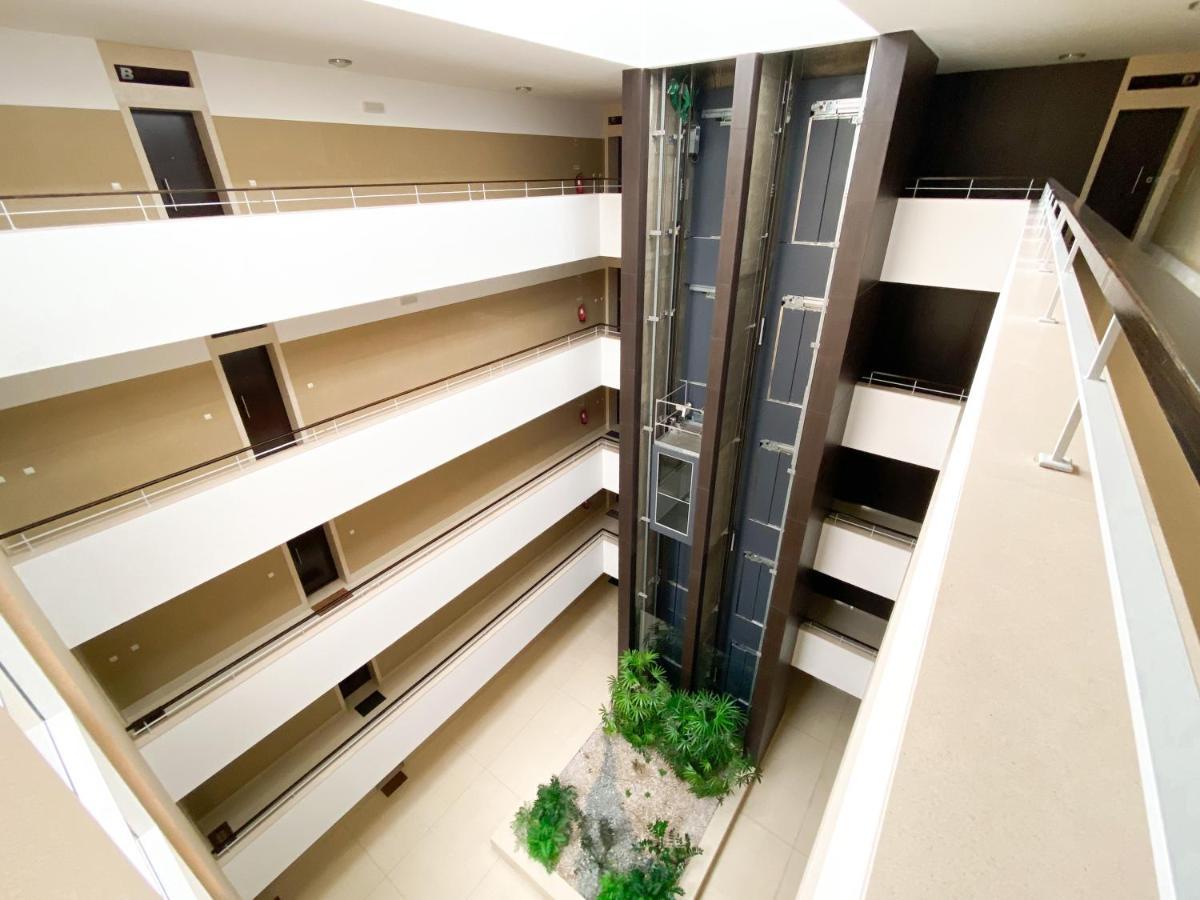 Luxury Condominium Apartment With Swimming Pool #1903 라고스 외부 사진