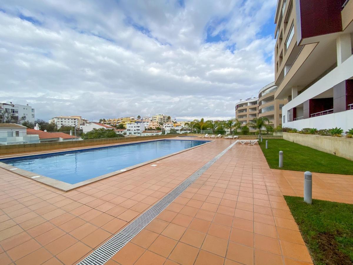 Luxury Condominium Apartment With Swimming Pool #1903 라고스 외부 사진