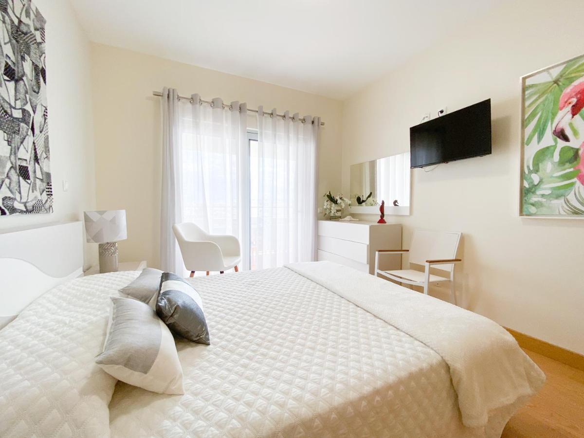 Luxury Condominium Apartment With Swimming Pool #1903 라고스 외부 사진