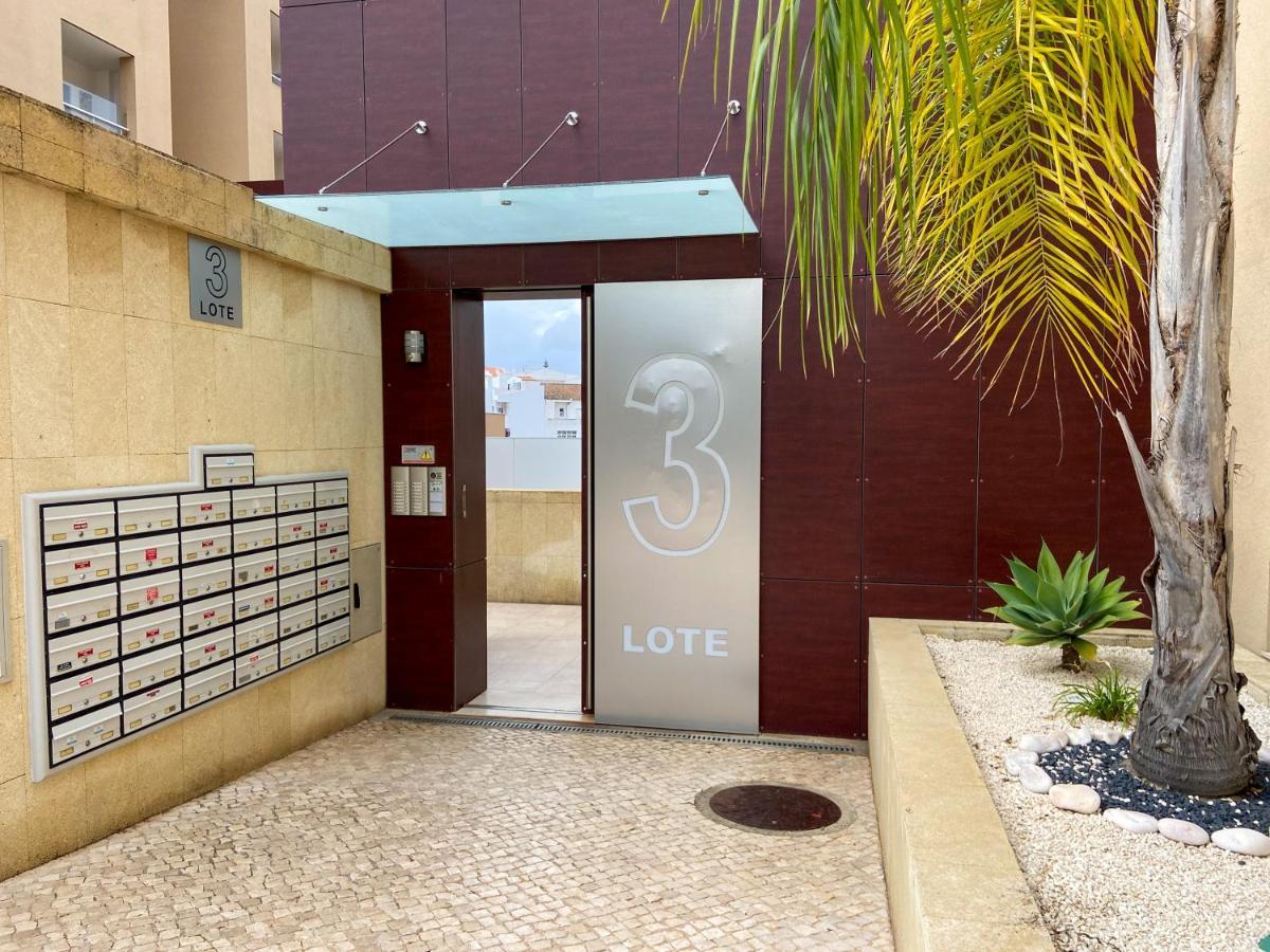 Luxury Condominium Apartment With Swimming Pool #1903 라고스 외부 사진